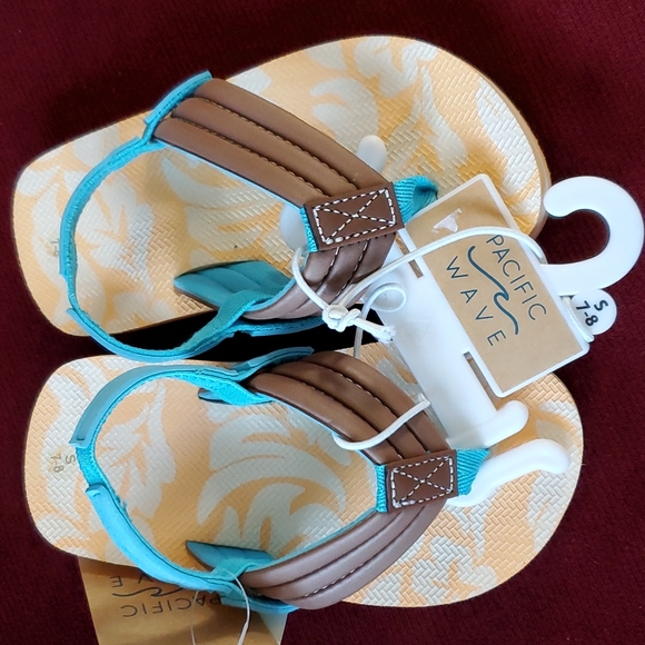3 pair Toddler Girls Shoes Water Shoes Flip Flops Glitter Sandals  Size 7/8  NWT - Picture 5 of 10